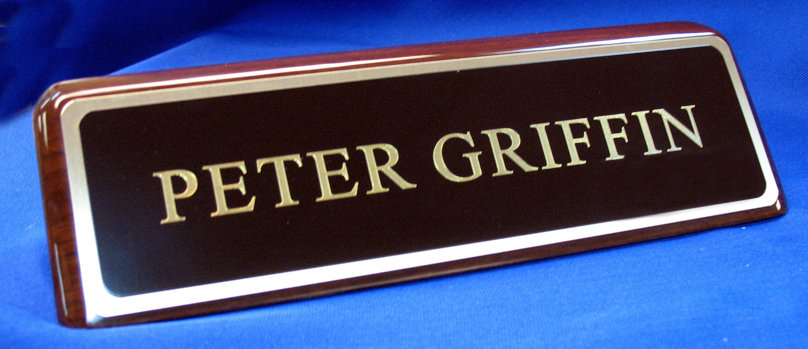 Piano Finish Walnut Desk Name Plate With Black Brass Plate Gold
